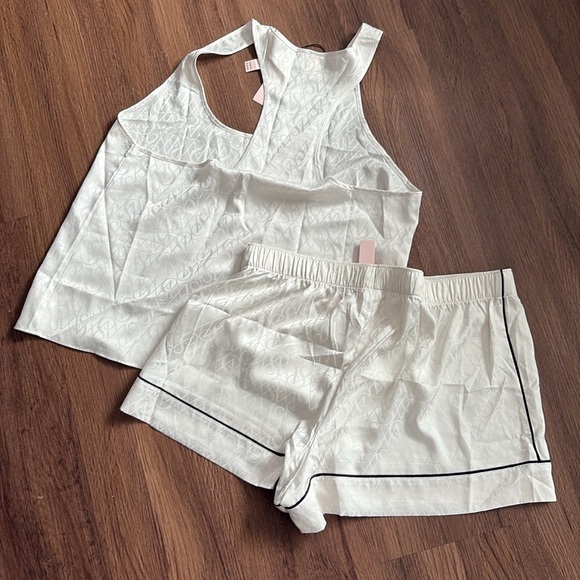 NEW Victoria Secret Sleep Set - Picture 6 of 6